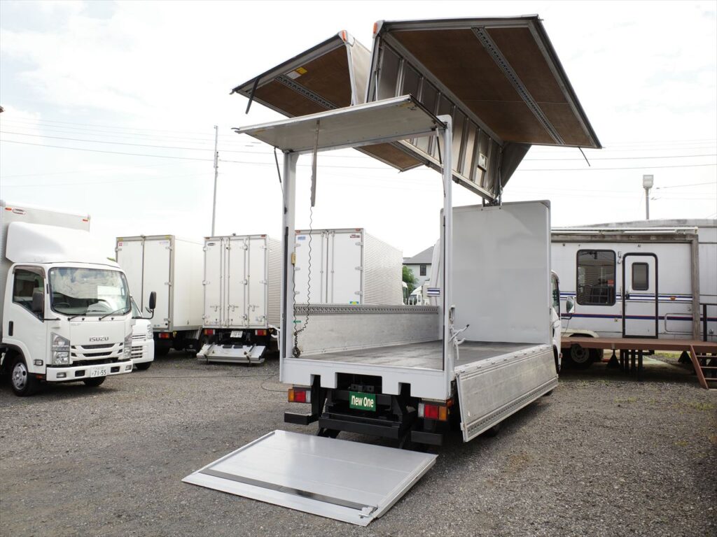 いすゞ エルフ 2t ワイド超ロング アルミウイング フルゲート 全低床 6