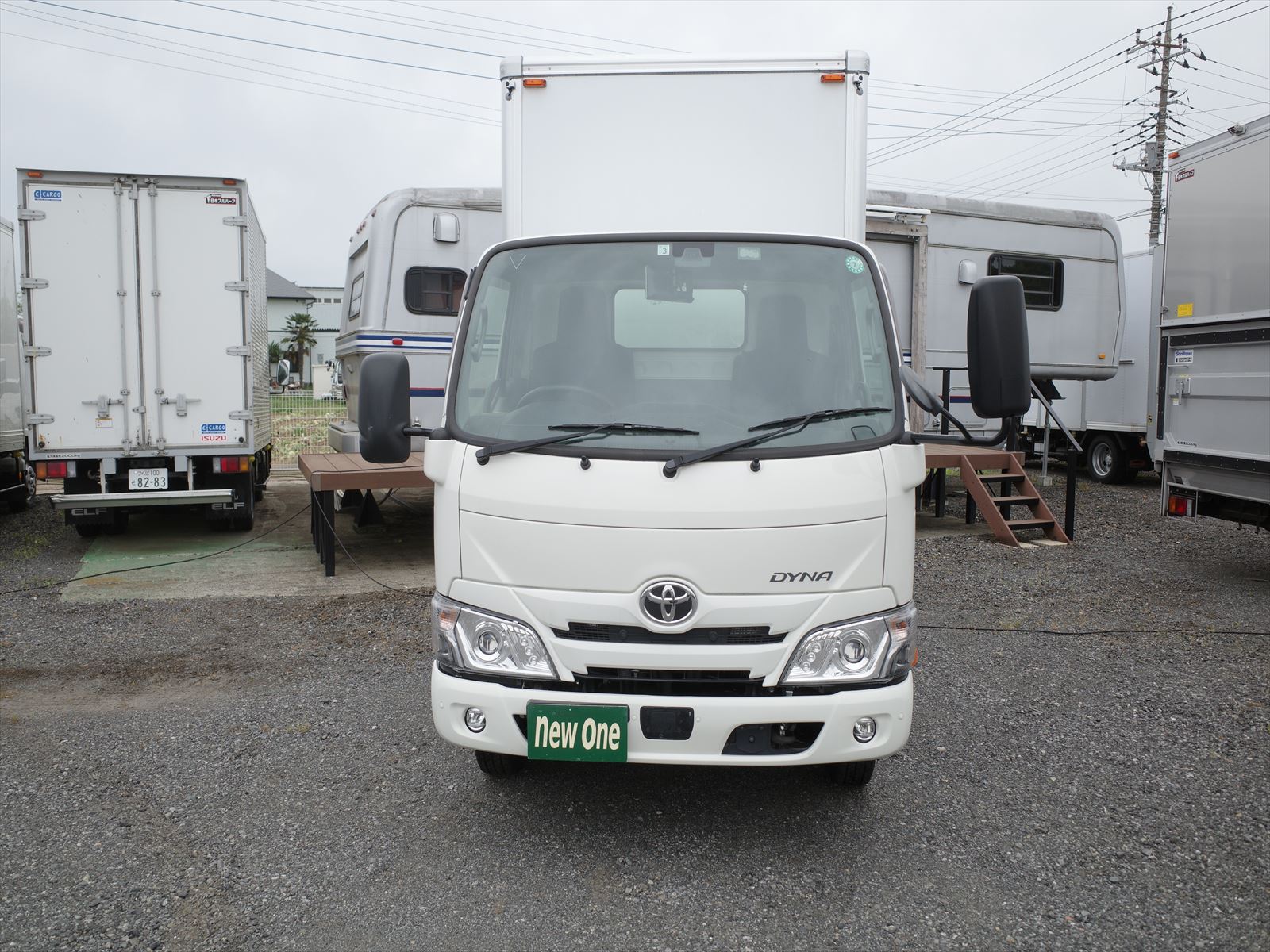 最大積載量950Kg 車両総重量3315Kg 現在のオートマ限定新普通免許で運転できます!