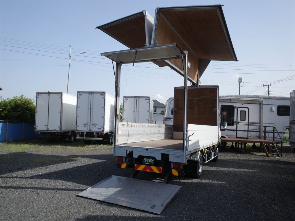 TRG-NPR85AN 3000ccディーゼルターボ NOXPM法&都県市条例適合ともに適合!最大積載量2900Kg 車両総重量7255Kg