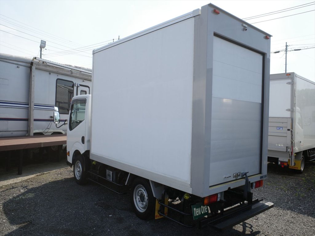 車体寸法 全長508cm 全幅175cm 全高288cm