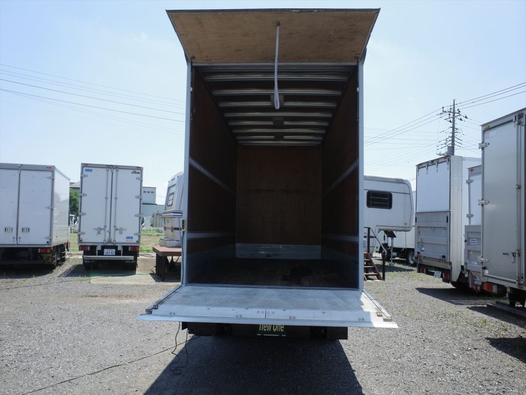 荷室内寸 長さ498cm 幅201cm 高さ238cm ラッシング2段