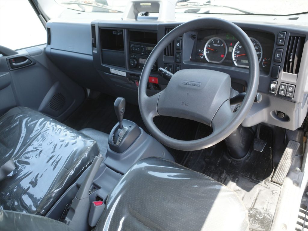 内装もとてもきれいなお車です!