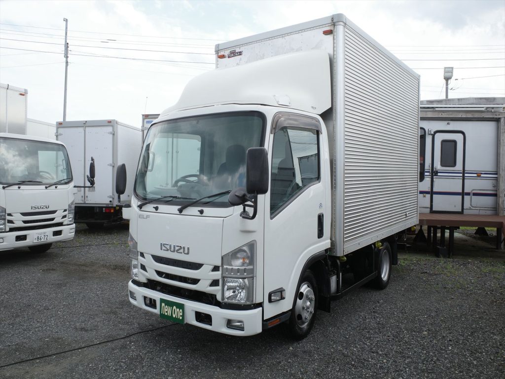 2RG-NLR88AN 3000ccディーゼルターボ 最大積載量2000Kg 車両総重量4945Kg 旧オートマ限定普通免許で運転できます!
