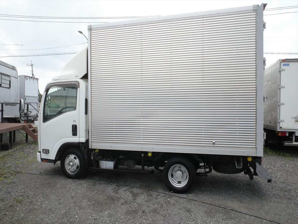 車両寸法 全長535cm 全幅189cm 全高315cm セミロングアルミバン