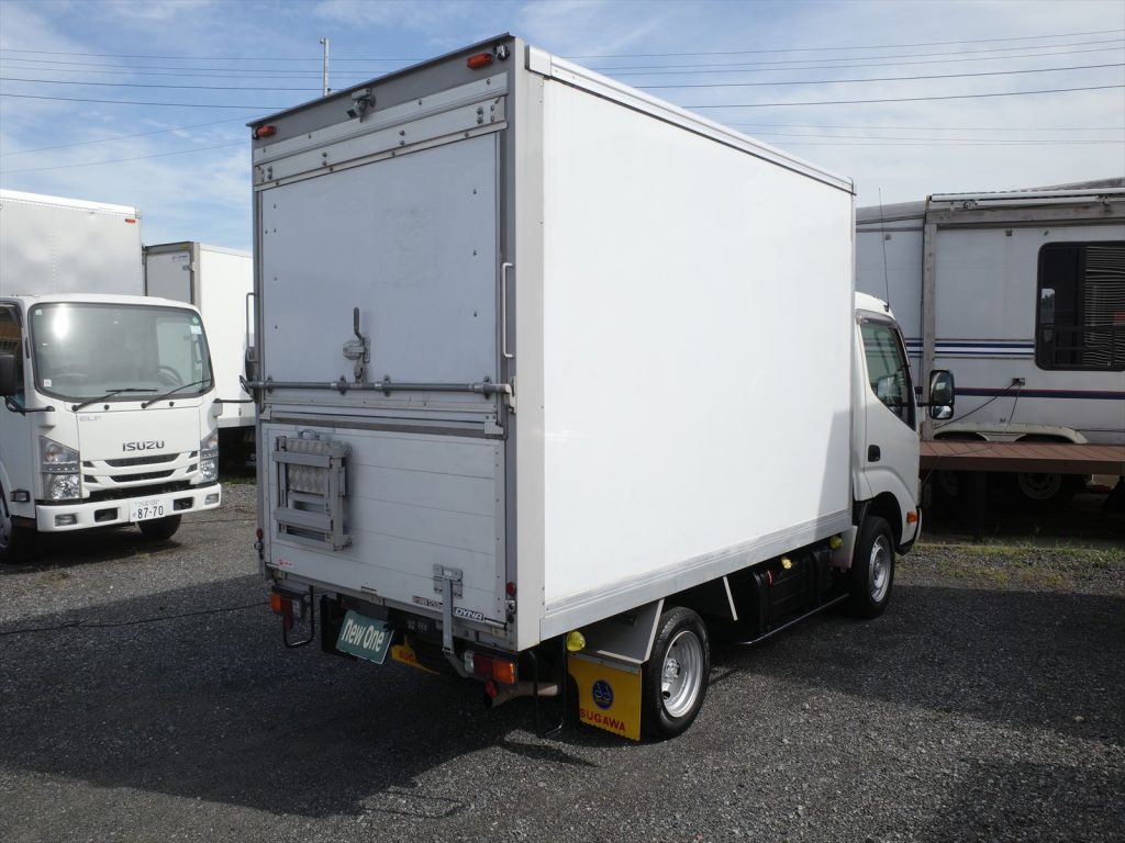 最大積載量1250Kg 車両総重量3415Kg 現在のオートマ限定普通免許で運転できます!