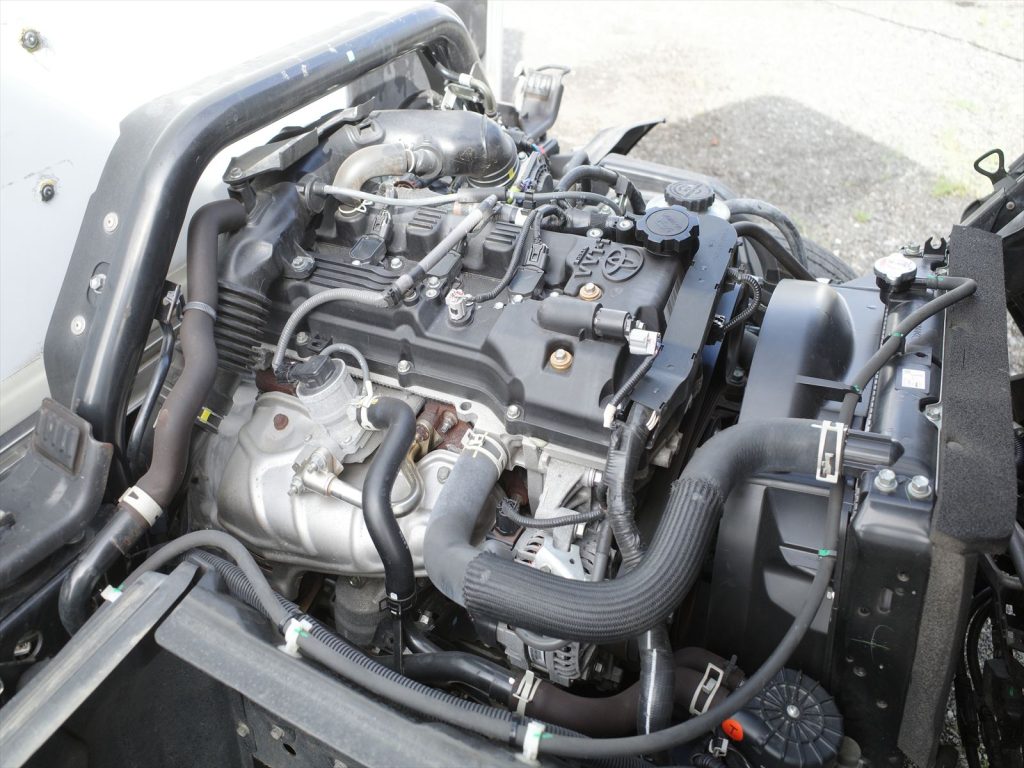 エンジン型式 1TR 2000ccガソリンエンジン エンジン機関も状態良好です!