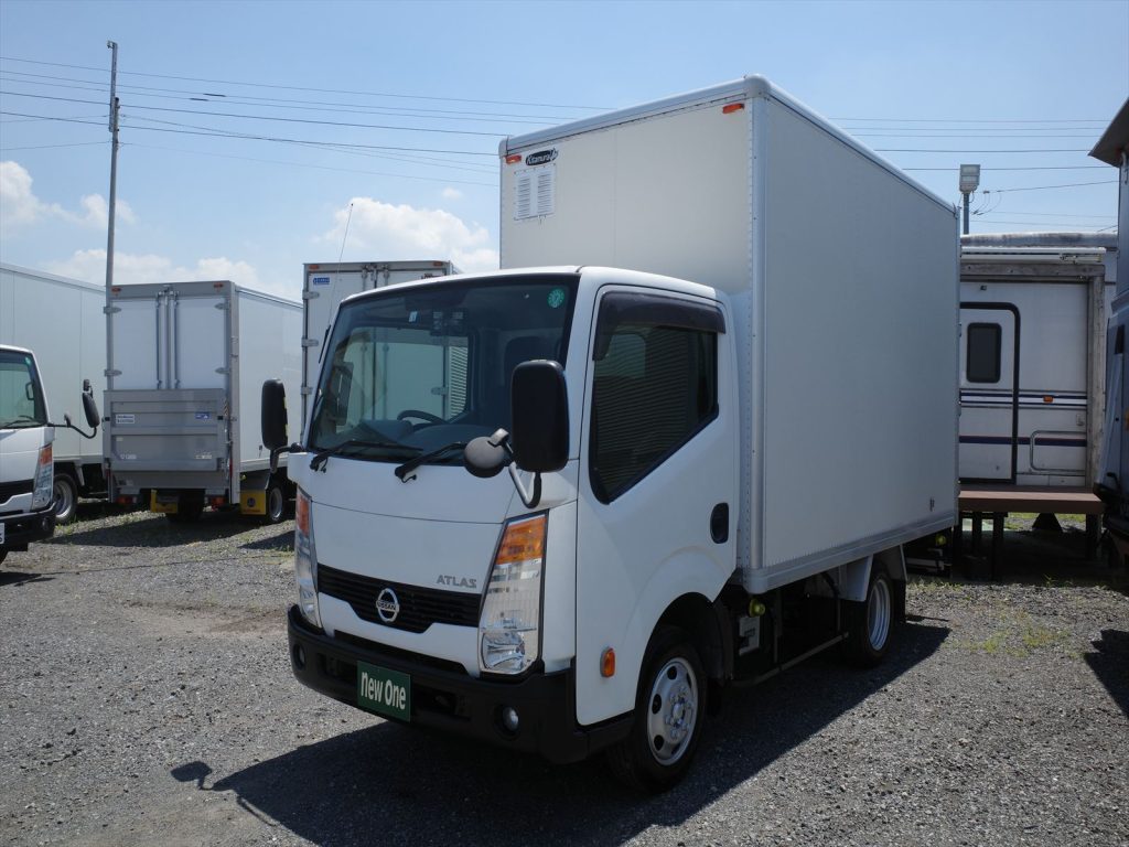 CBF-SQ2F24 2000ccガソリン 最大積載量1150Kg 車両総重量3495Kg
現在のオートマ限定普通免許で運転できます!