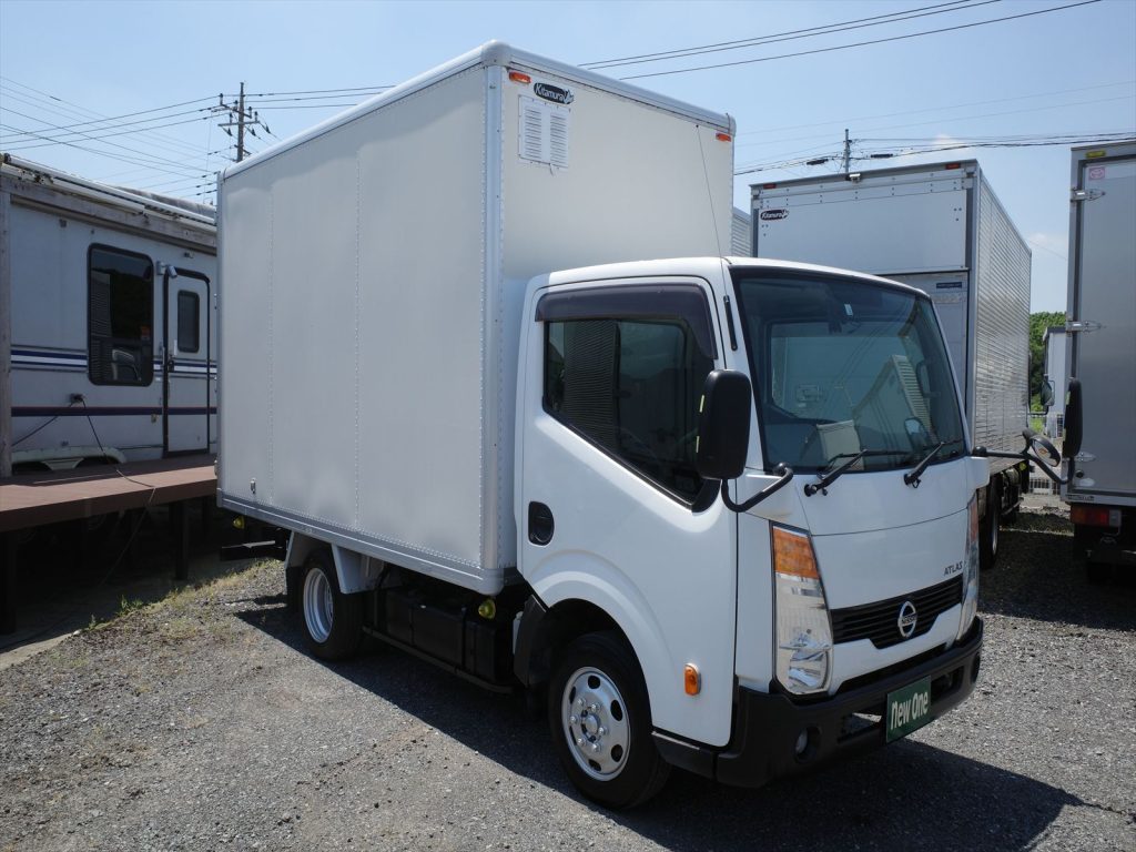 CBF-SQ2F24 2000ccガソリン 最大積載量1150Kg 車両総重量3495Kg
現在のオートマ限定普通免許で運転できます!