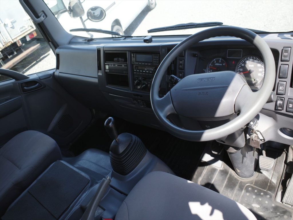 内装もとてもきれいなお車です!
