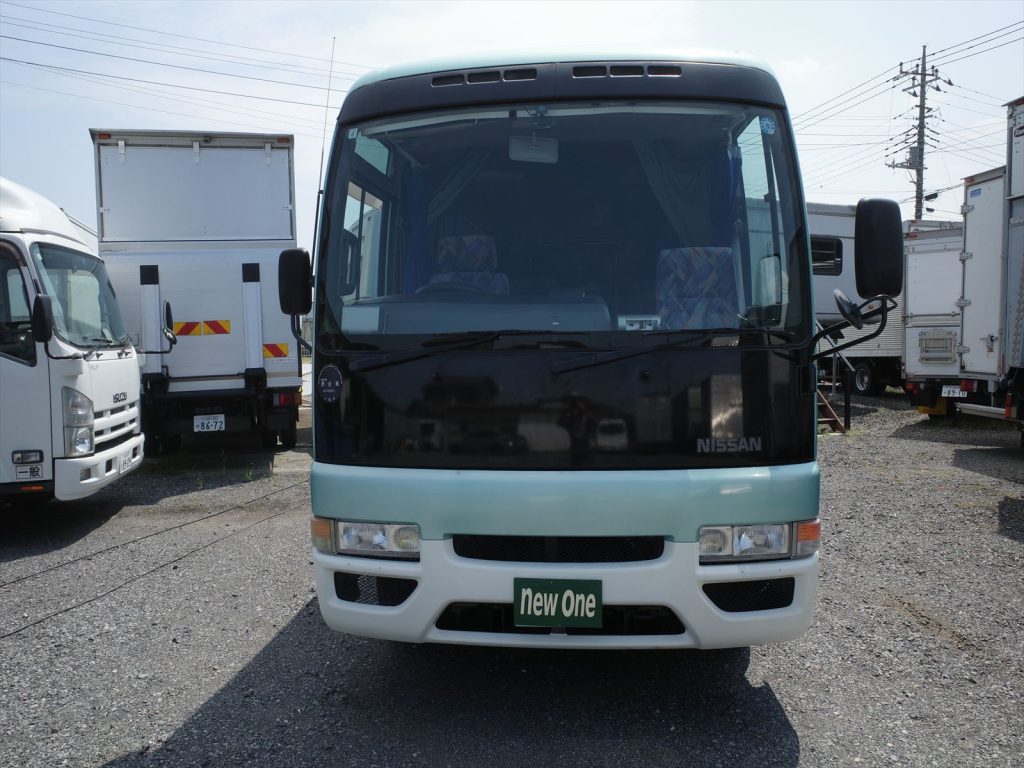 希少なターボ車!エンジン型式 TD42ターボ 8ナンバー登録車 車いす移動車 席は8席 車いすを2席固定できます!
