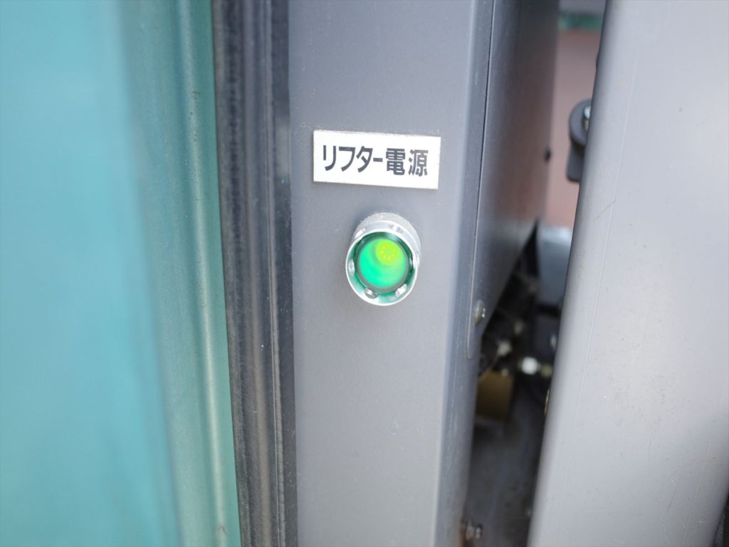 ゲートの電源スイッチ