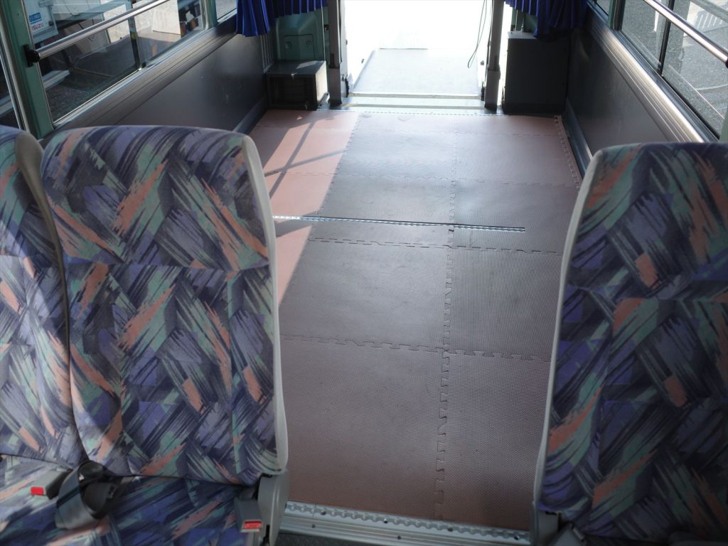 車中泊やキャンピングにも使い方自由! リヤペース内寸長さ268幅190高さ158cm