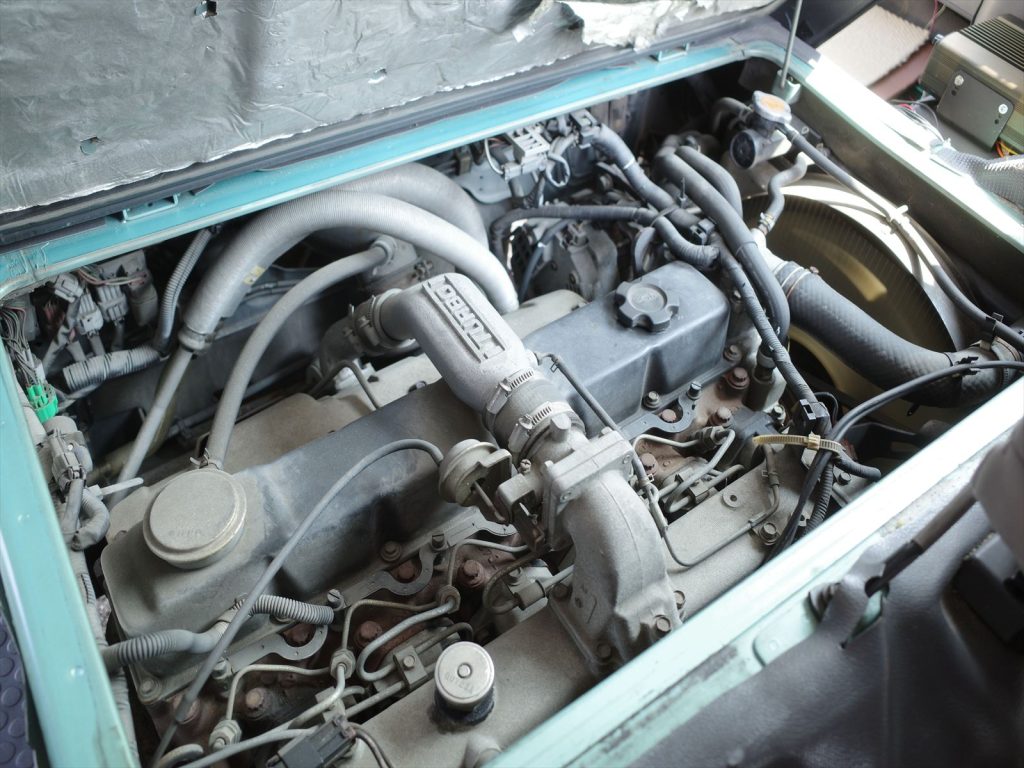 希少なターボ車!エンジン型式 TD42ターボ