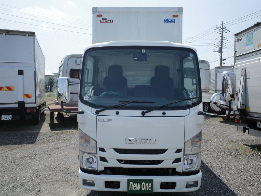 走行たったの2.5万キロ！！車両総重量4955Kg 旧オートマ限定普通免許で運転できます！