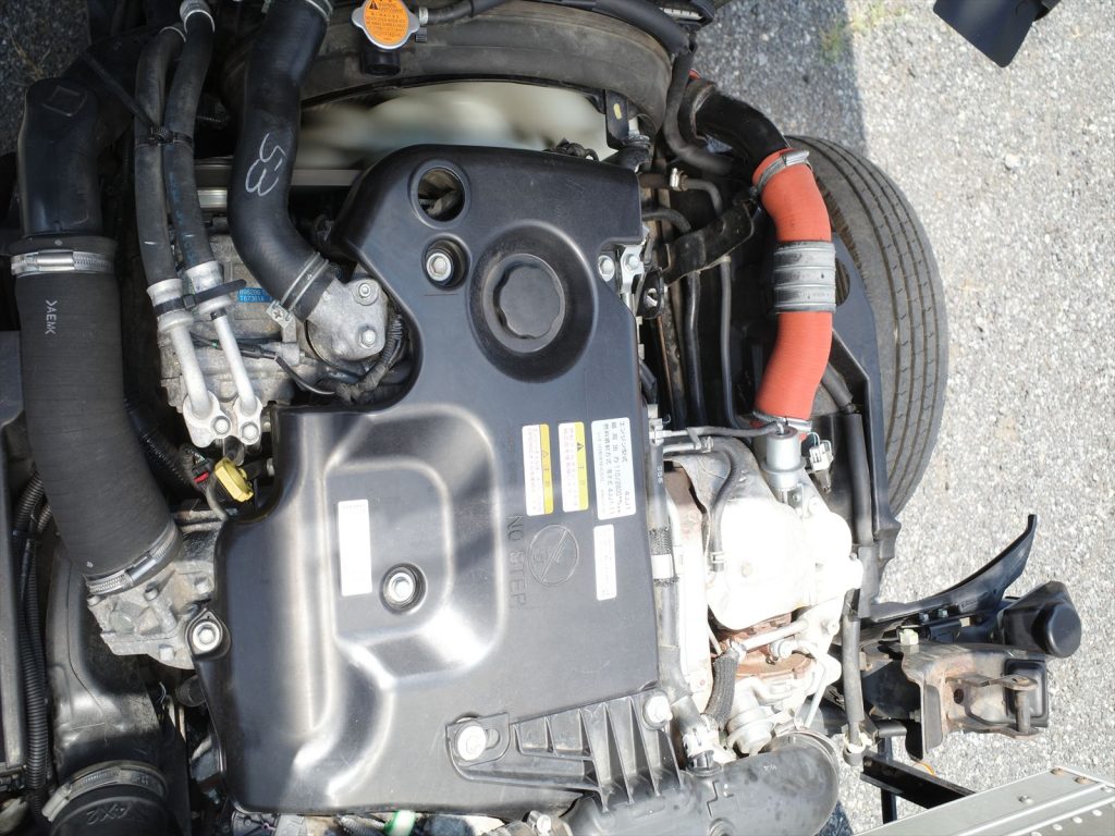 3000ccディーゼルターボ　エンジン型式4JJ1  エンジン機関も状態良好です！