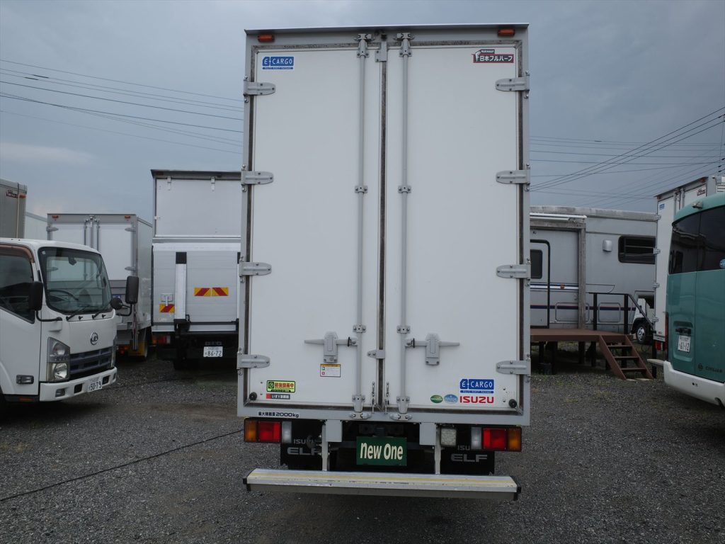 最大積載量2000Kg 車両総重量4915Kg 旧普通免許で運転できます！