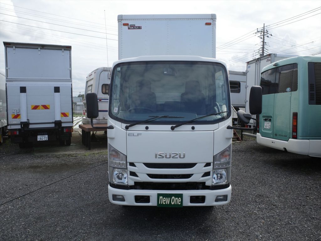 最大積載量3000Kg 車両総重量6475Kg