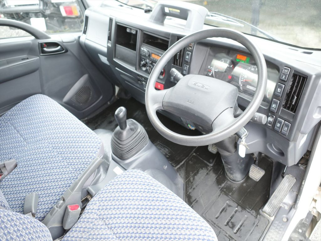 内装もとてもきれいなお車です!