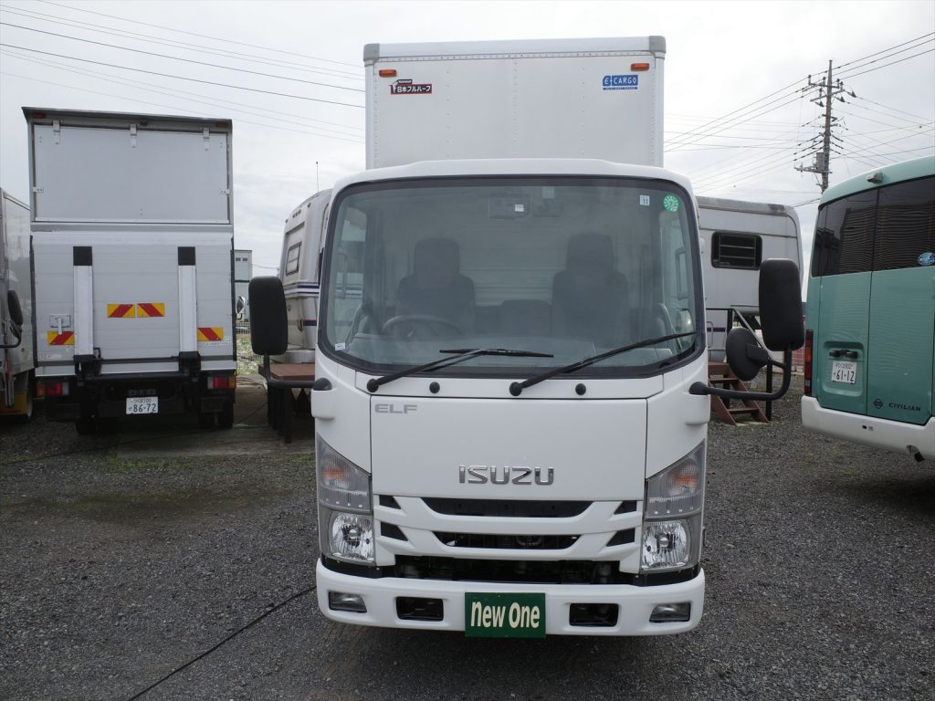 最大積載量2000Kg車両総重量4945Kg旧オートマ限定普通免許で運転できます！