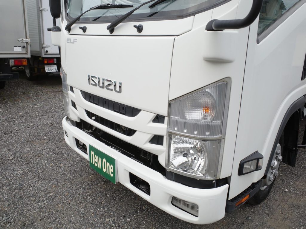 大きなへこみも無く外装の状態も良好です！