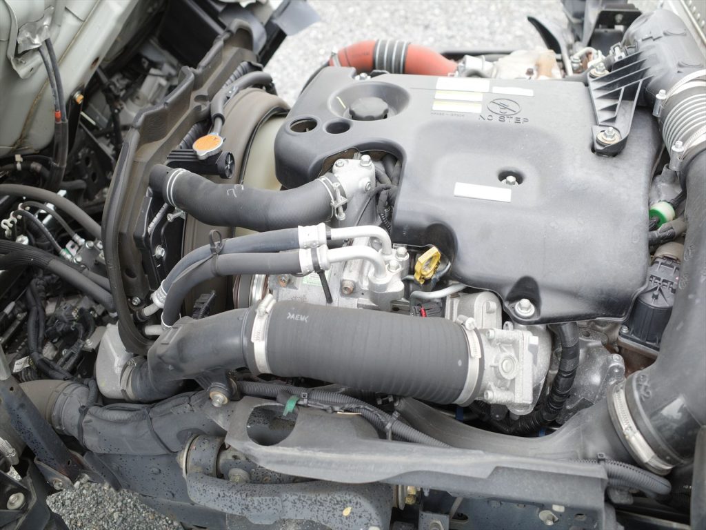 エンジン型式 4JJ1  3000ccディーゼルターボ　エンジン機関も状態良好です！