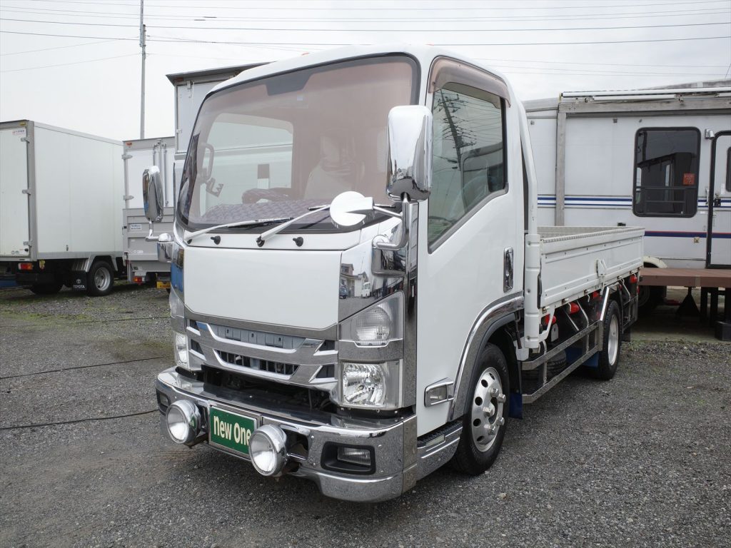 TRG-NMR85R 3000ccディーゼルターボ カスタムグレード 6速マニュアル