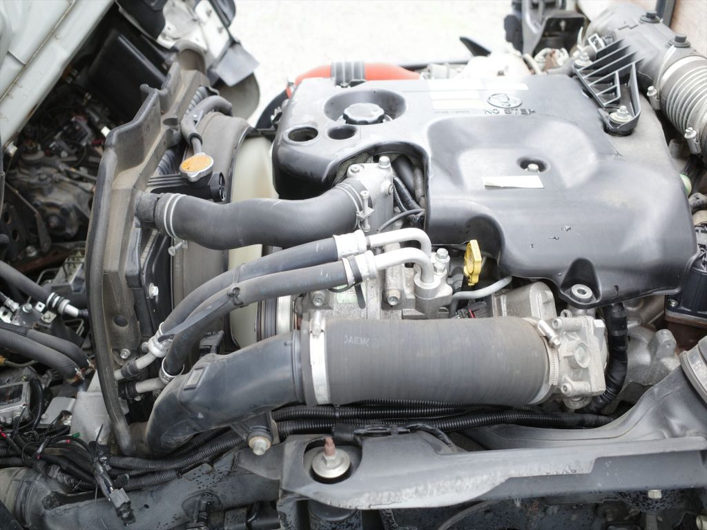3000ccディーゼルターボ エンジン型式 4JJ1 エンジン機関も状態良好です!