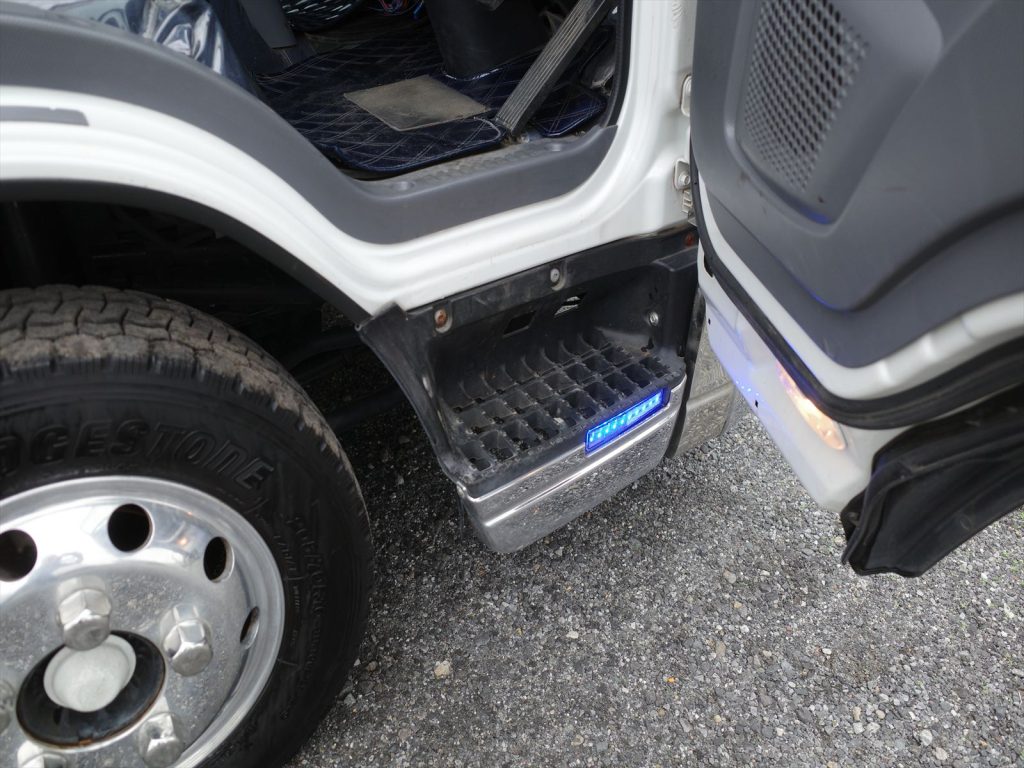 随所にこだわり架装