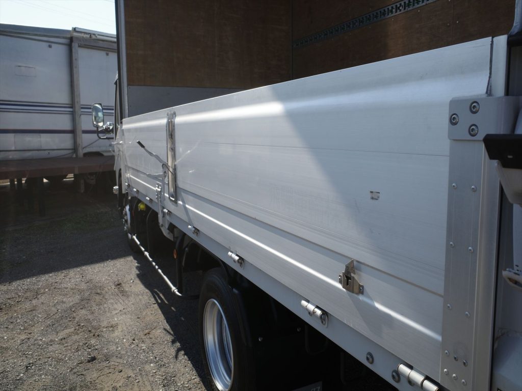 あおりも目立つ傷も無く状態良好です！