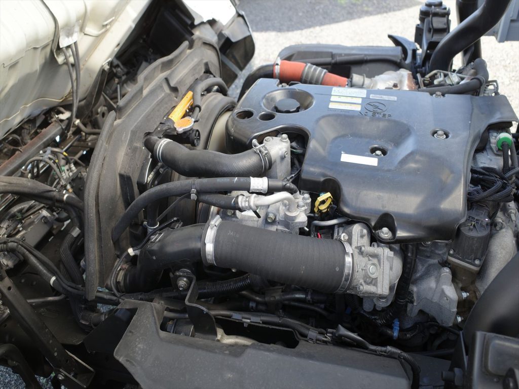 3000ccディーゼルターボ　エンジン型式4JJ1 エンジン機関も状態良好です！