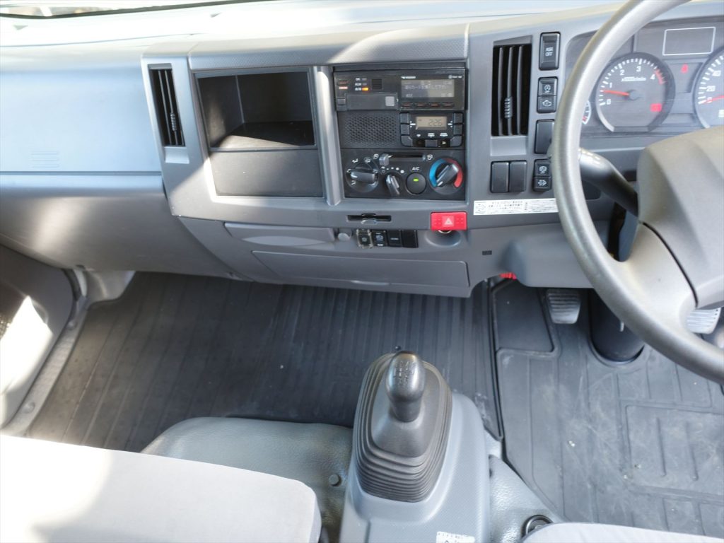 6速マニュアル3ペダル