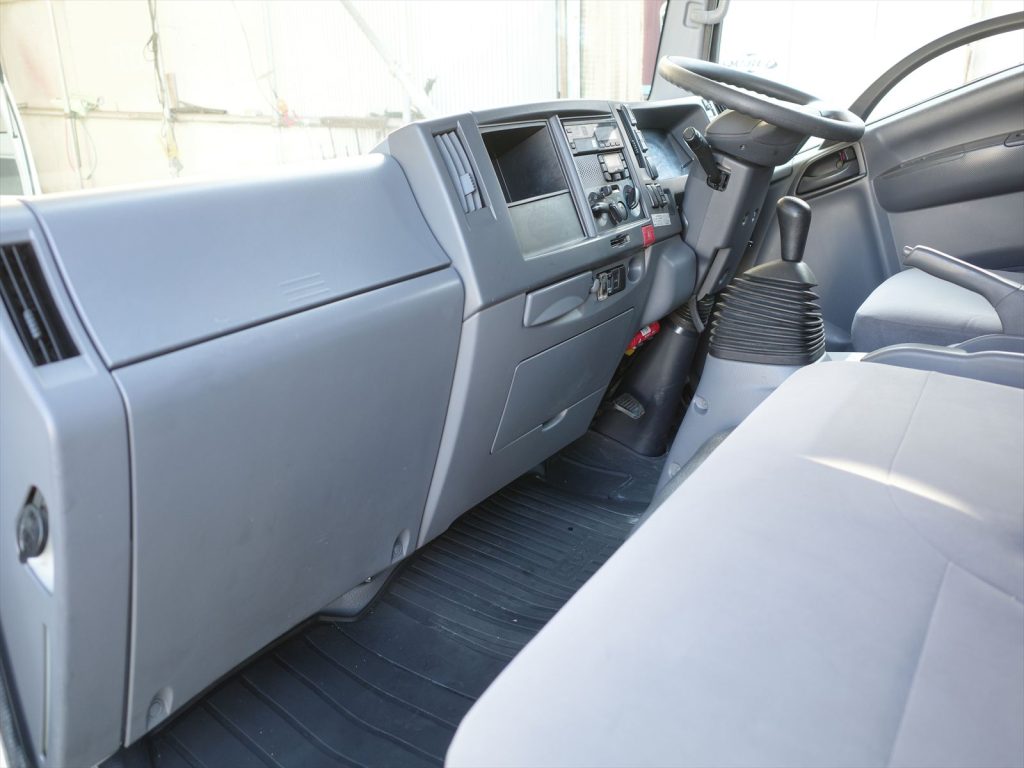 このとおりヤニ汚れも無くとてもきれいなお車です！