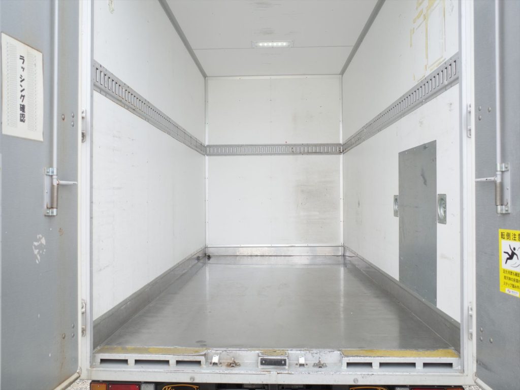 キタムラ製パネルバン 荷室内寸 長さ325cm 幅175cm 高さ204.5cm 門高195cm ラッシング1段