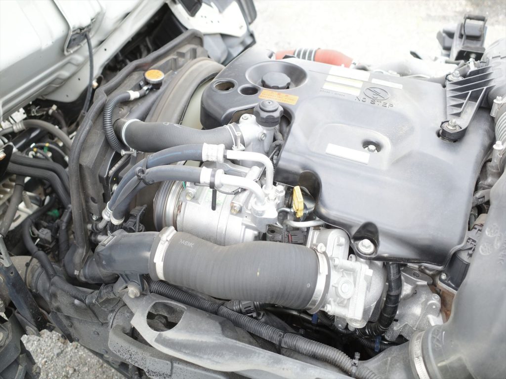 3000ccディーゼルターボ エンジン型式4JJ1
NOXPM法&都県市条例適合ともに適合!
エンジン機関も状態良好です!