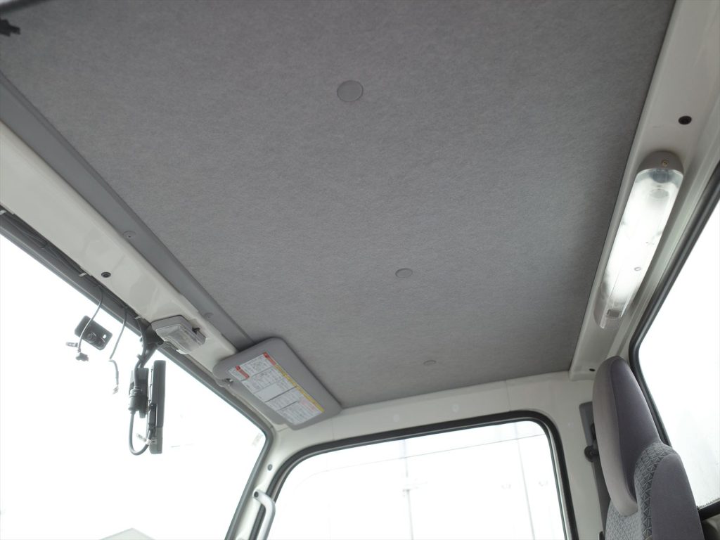 天井もヤニ汚れも無くとてもきれいなお車です!
