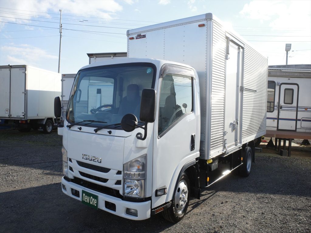 2RG-NLR88AN 3000ccディーゼルターボ 最大積載量1750Kg 車両総重量4980Kg 旧オートマ限定普通免許で運転できます!