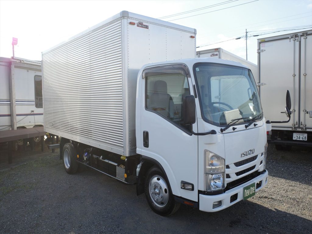 最大積載量1750Kg 車両総重量4980Kg 旧オートマ限定普通免許で運転できます!