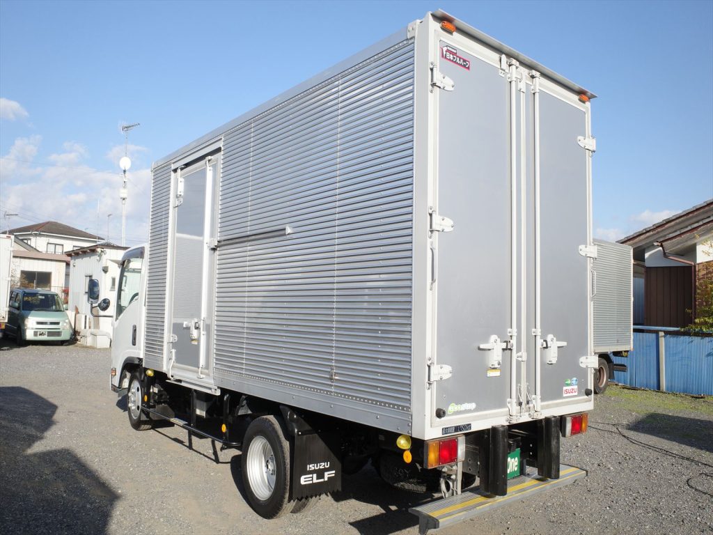 最大積載量1750Kg 車両総重量4980Kg 旧オートマ限定普通免許で運転できます!