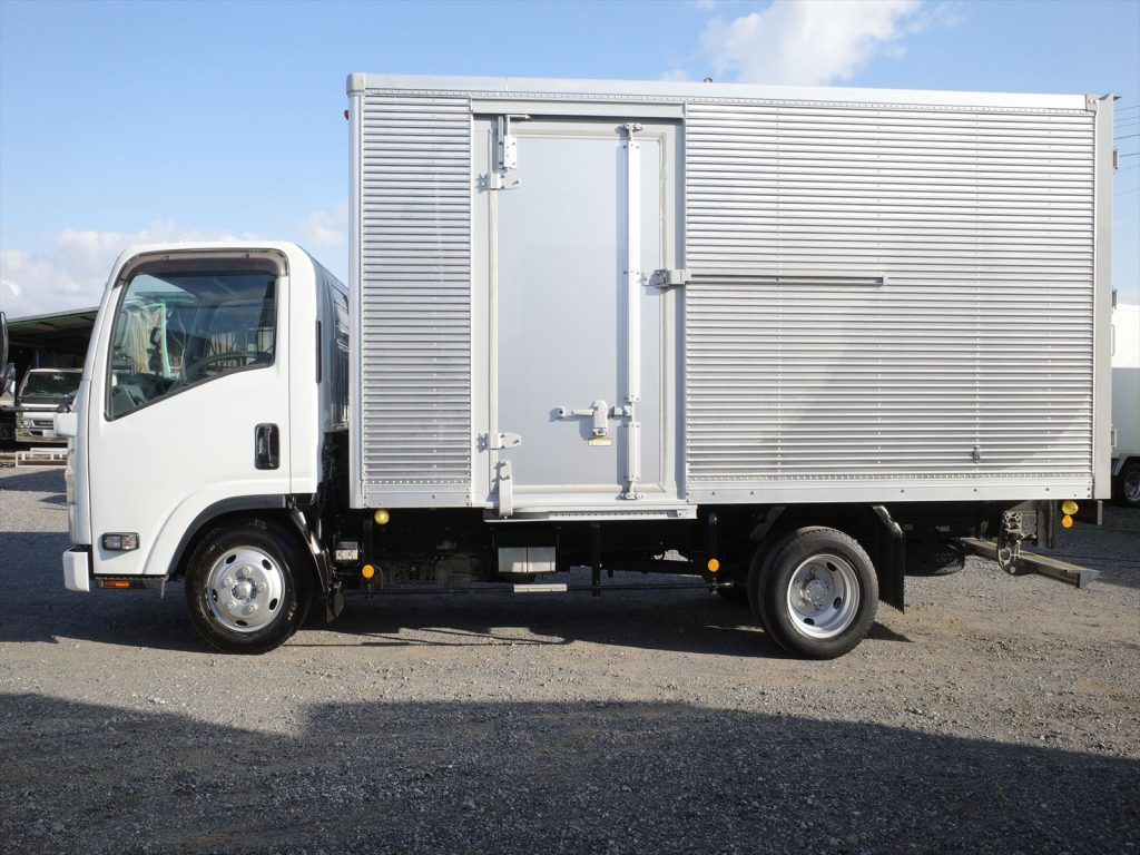 アルミバンもとてもきれいです!大きな傷なし