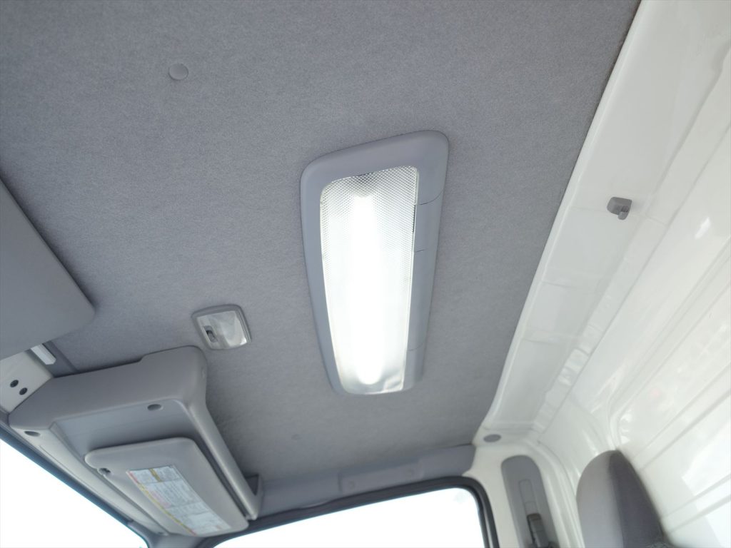 天井もヤニ汚れも無くとてもきれいなお車です!