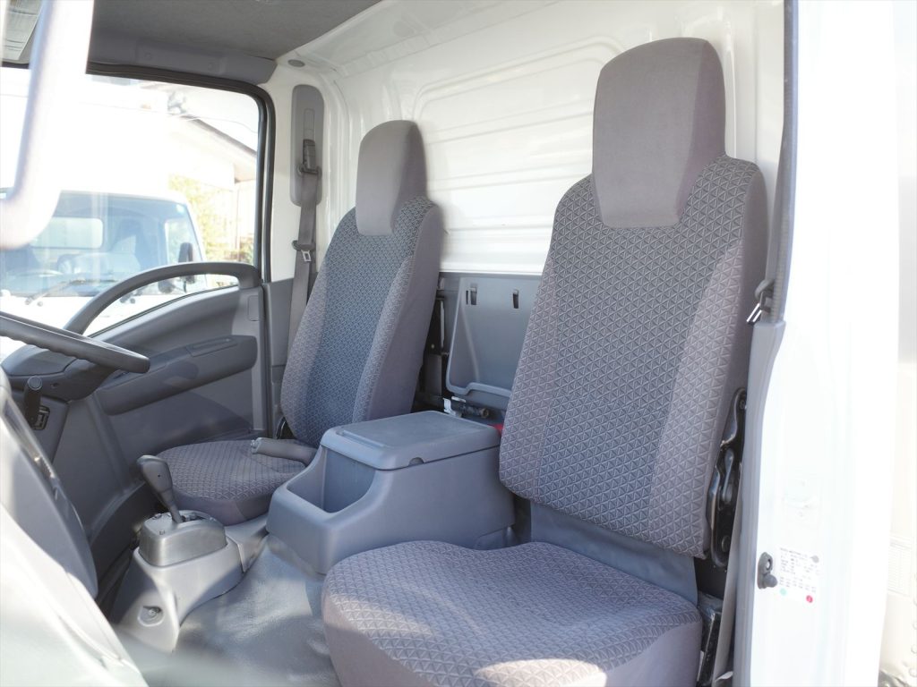 シートもとてもきれいです!二人乗りです。