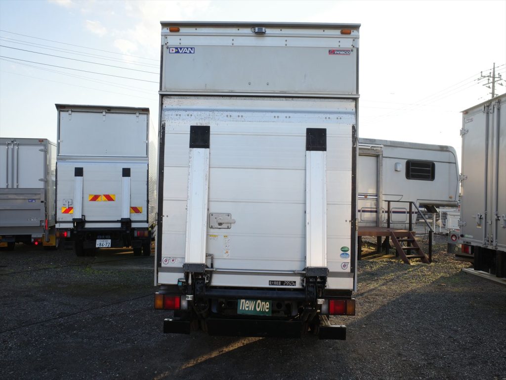 最大積載量2950Kg 車両総重量6315Kg