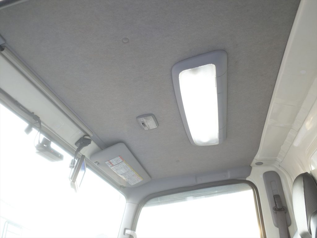 天井も状態良好です。