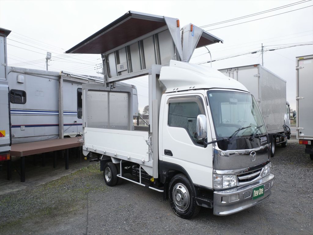 車体寸法 全長505cm 全幅179cm 全高254cm