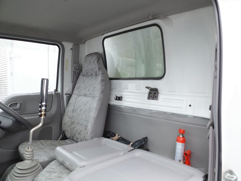 このとおりヤニ汚れも無くとてもきれいなお車です!