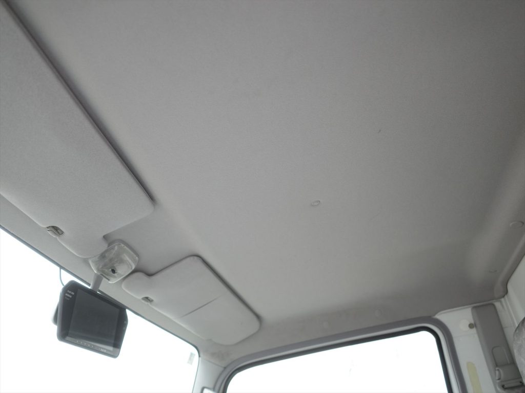 天井もヤニ汚れも無くとてもきれいなお車です!