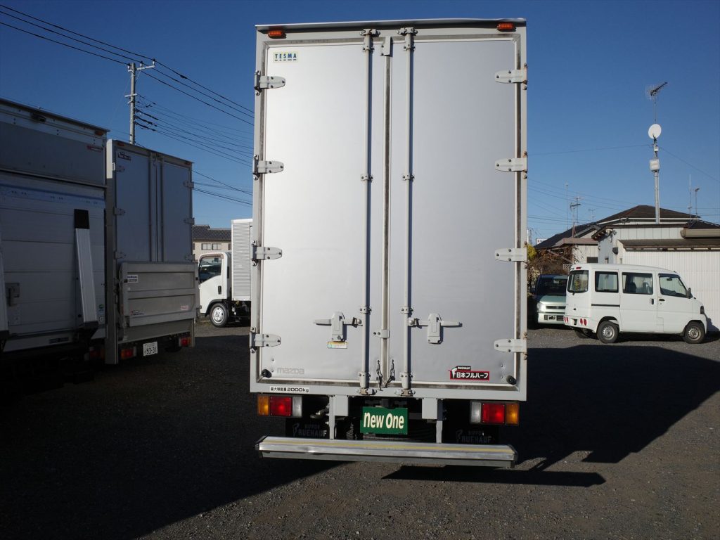 最大積載量2000Kg 車両総重量4755Kg 旧普通免許で運転できます!