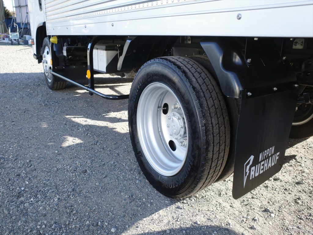 下回りも大きなさびも無く状態良好です!