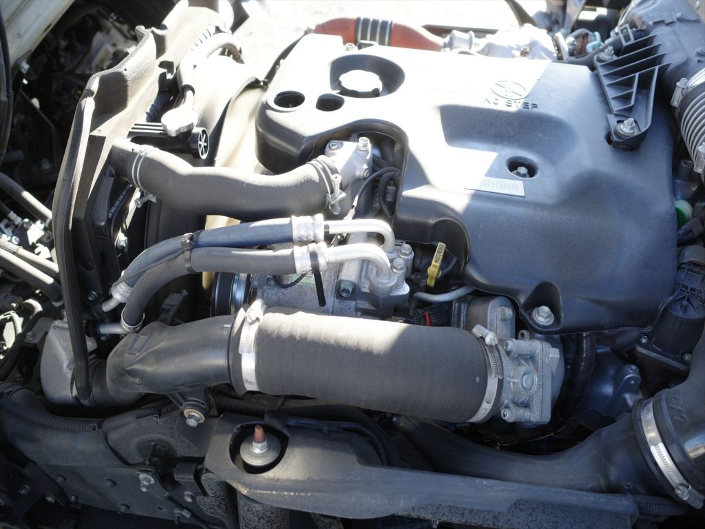 3000ccディーゼルターボ エンジン型式4JJ1 エンジン機関も状態良好です!