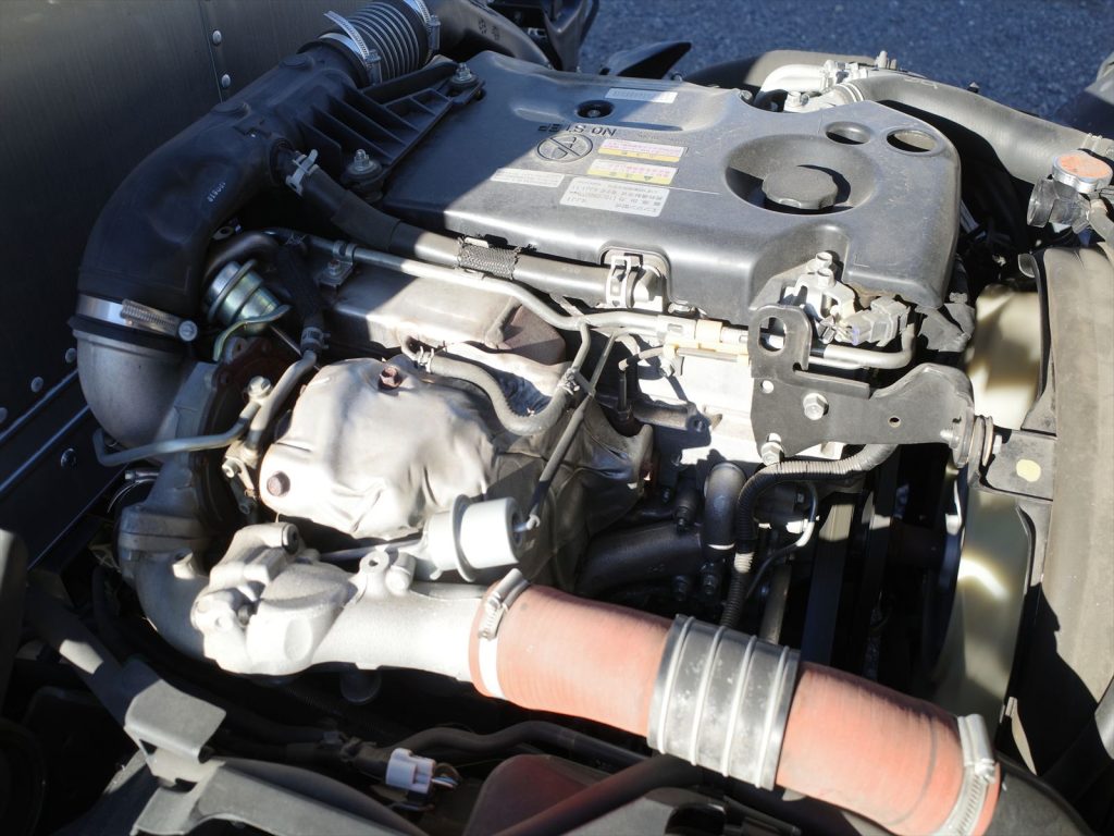 3000ccディーゼルターボ エンジン型式4JJ1 エンジン機関も状態良好です!